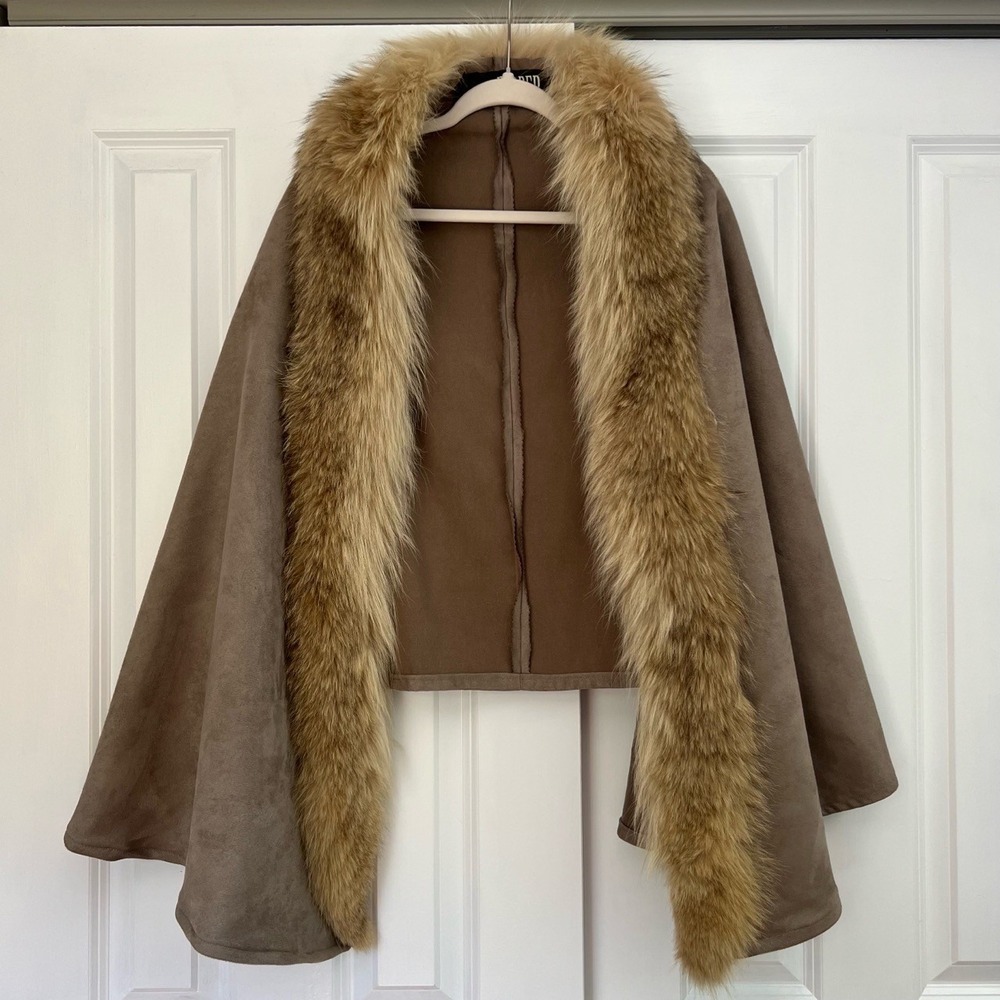 Luxury Vintage Jacques FERBER Raccoon Fur Trim Tan Microsuede Cape One Size